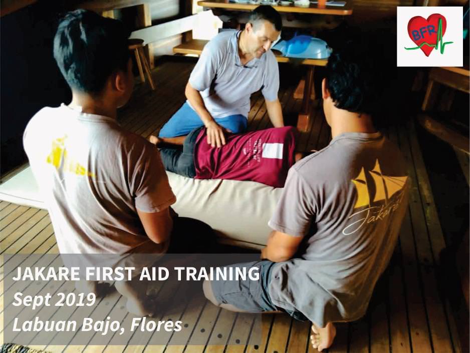 First aid training on Jakare cruise.